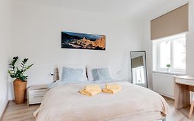 Modern, Bright And Spacious Apartment