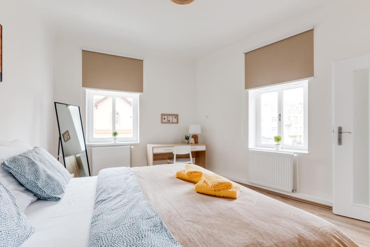 Modern, Bright And Spacious Apartment Praha Exteriér fotografie