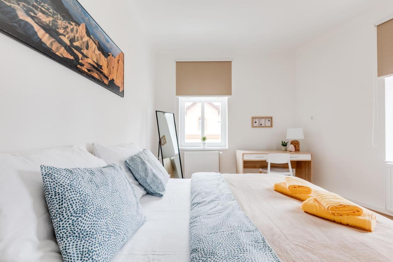 Modern, Bright And Spacious Apartment Praha Exteriér fotografie